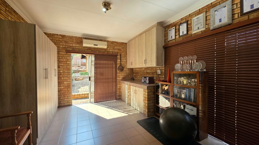 4 Bedroom Property for Sale in Cashan North West